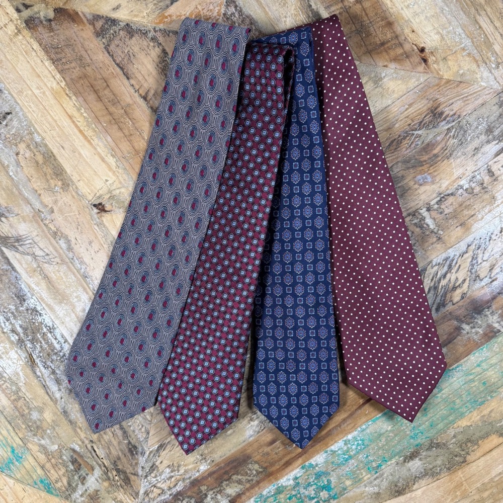 Lot of 4 Vintage Silk Ties Executive Heritage Premium, Iconic high-end Brands